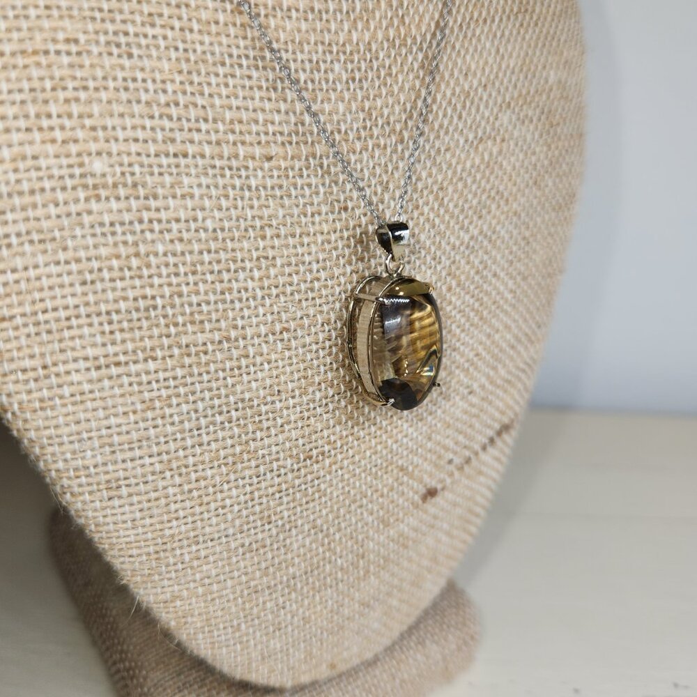 Etched Glass Pagoda Necklace - Picture 12 of 12